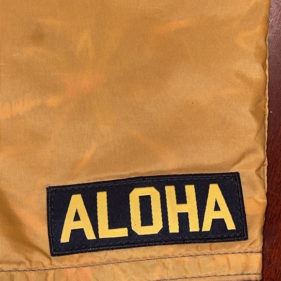 27034 Birdwell Beach Britches 311 ALOHA board shorts gold California USA swim - Picture 13 of 16
